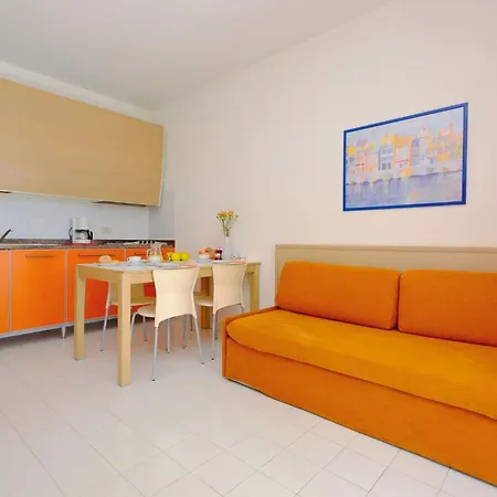 Relaxing Retreat For A Comfortable Lejlighed Lignano Sabbiadoro